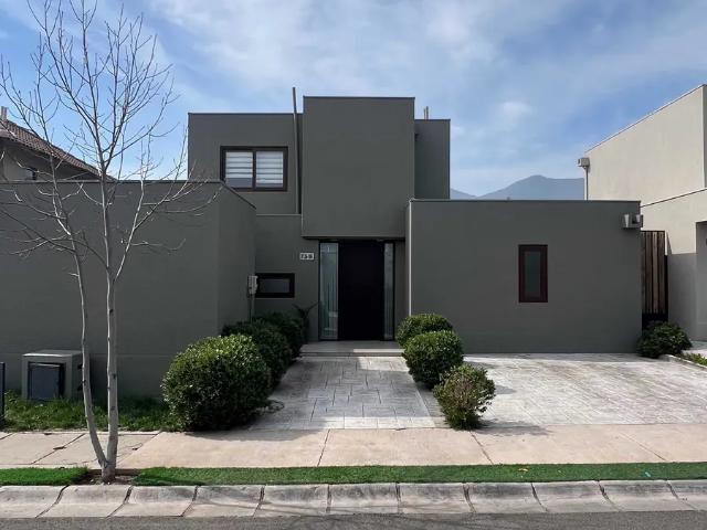 Acogedora Casa En Arriendo En C. De Los Valles 182485