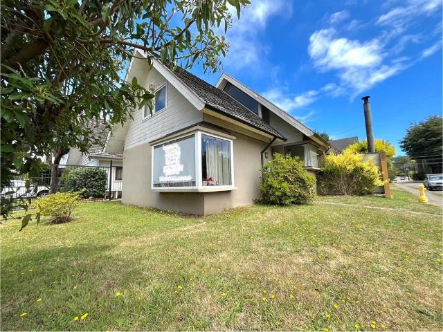 ACOGEDORA CASA EN ISLA TEJA, VALDIVIA