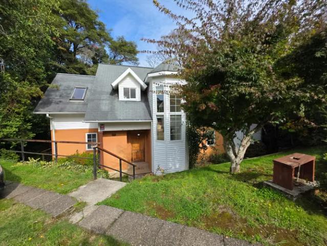 Gran casa familiar en Condominio | 5 dormitorios por 12000.00 en Valdivia
