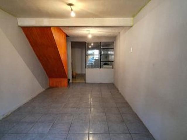 ACOGEDORA CASA LOS QUILLAYES / ACCESO SUR