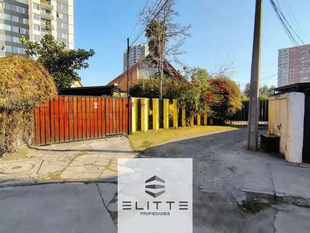 Acogedora Casa Para Arriendo 5d+3b C/ Estac. San Miguel