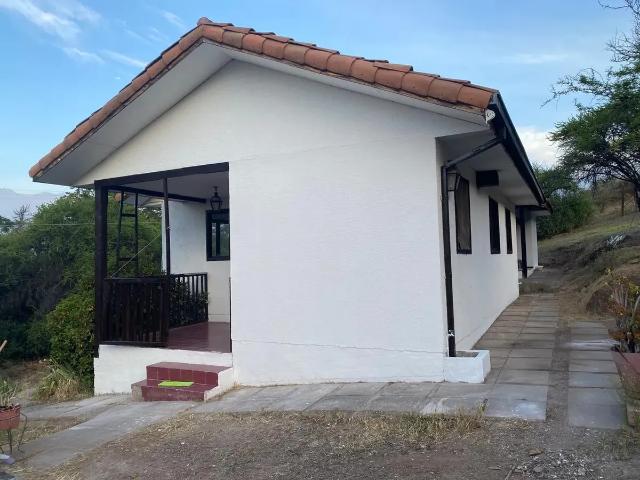 Acogedora Casita En Condominio Seguro
