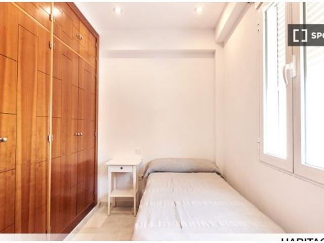 Acogedora habitación en alquiler en Triana, Sevilla