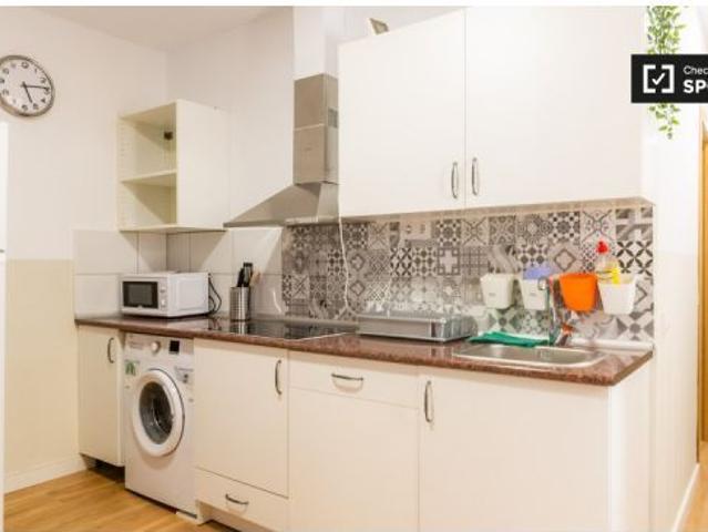 Acogedora habitación en alquiler en apartamento de 6 dormitorios en El Raval