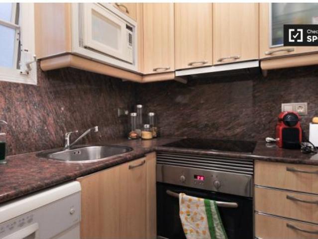 Acogedora habitación en alquiler en el apartamento de 3 dormitorios en La Dreta de l' Eixamp