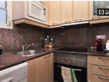 Acogedora habitación en alquiler en el apartamento de 3 dormitorios en La Dreta de l' Eixamp