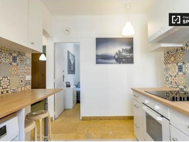 Acogedora habitación en apartamento de 5 dormitorios en Ciutat Vella
