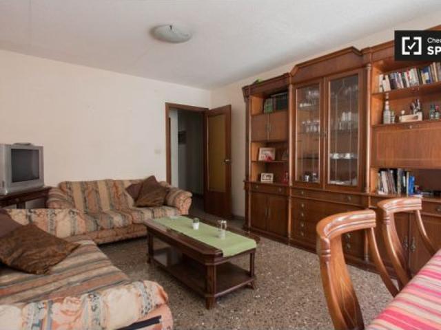 Acogedora habitación en apartamento de 3 dormitorios en Benimaclet