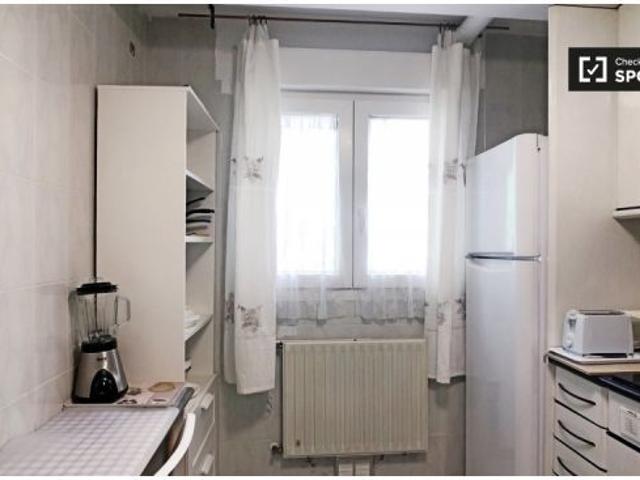 Acogedora habitación en casa de 3 dormitorios en Puente de Vallecas, Madrid