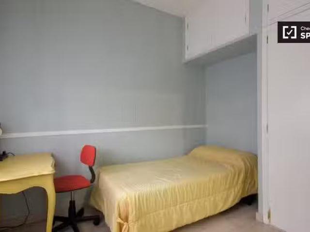 Acogedora habitación en piso compartido en Aravaca, Madrid