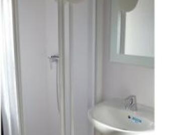 Acogedora habitación en piso compartido en Arrabal, Zaragoza