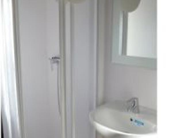 Acogedora habitación en piso compartido en Arrabal, Zaragoza