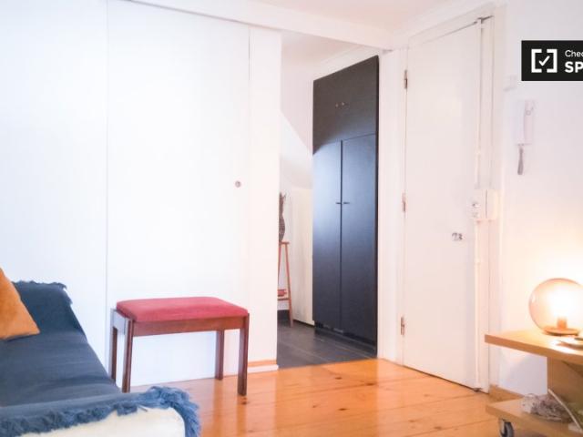 Acolhedor apartamento de 1 quarto para arrendar na Estrela, Lisboa