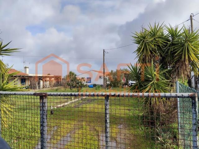 Acolhedora Moradia T5 em Campo Redondo, Colos 0m² Colos