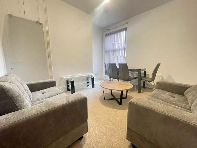 Acomb Street, Manchester M14 4 bed house to rent £2,080 pcm £480 pw