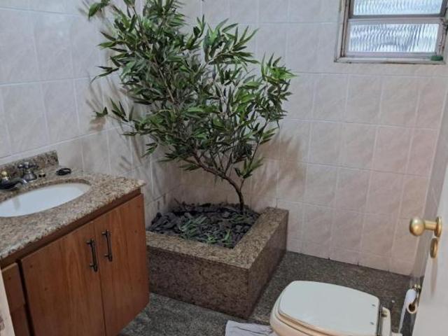Elegante casa para venda e locação em Parque Jabaquara com 5 quartos, sendo 4 suítes, 294m² vlamir
