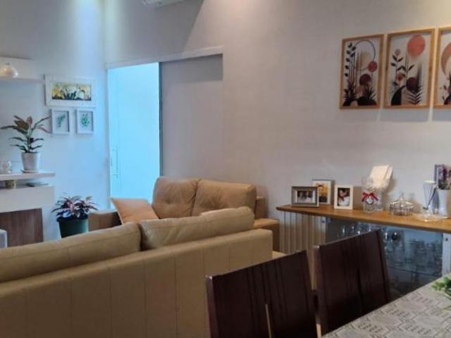 Excelente casa para venda em Vila Todos os Santos com 3 quartos, sendo 1 suíte, 130m²