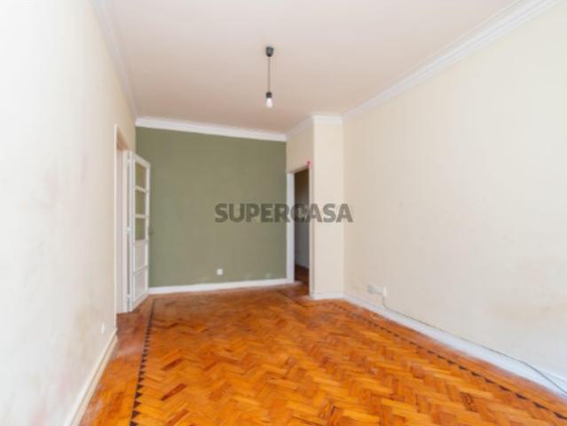 Aconchegante T2 em Benfica, Lisboa 61m²