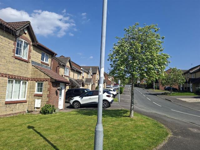 Acorn Grove, Pontprennau, Cardiff CF23, 3 bed property to rent, £1,500 pcm | PrimeLocation