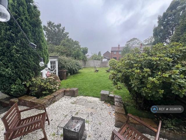 Acacia Avenue, Manchester, M34 3 bed terraced house to rent £1,200 pcm £277 pw