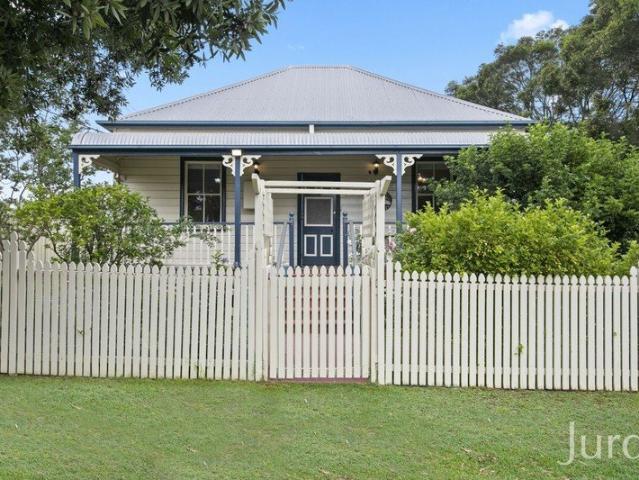 ACACIA HOUSE
