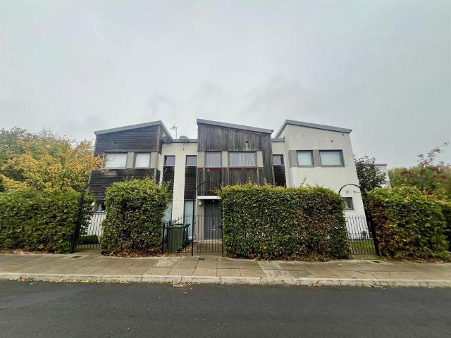 Acacia Road, Gateshead NE10 3 bed terraced house to rent £1,200 pcm £277 pw