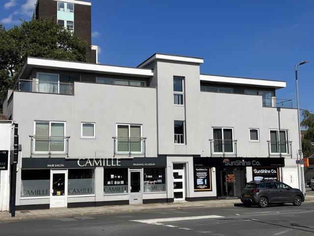 Academy House, Ongar Road, Brentwood CM15, 2 bed flat to rent, £1,475 pcm | PrimeLocation