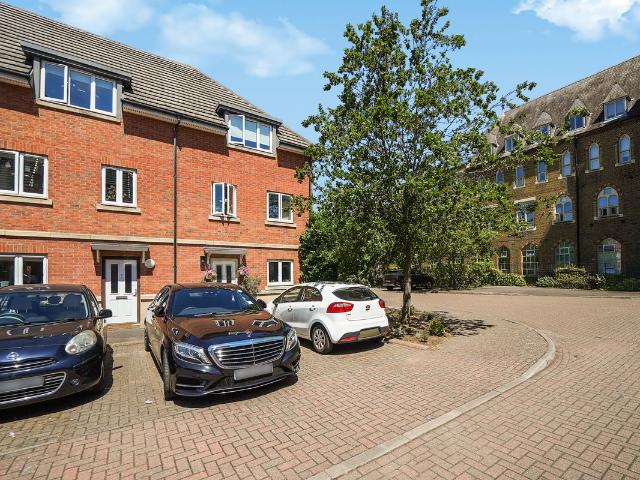 Academy Place, Isleworth TW7, 4 bed town house to rent, £2,800 pcm | PrimeLocation