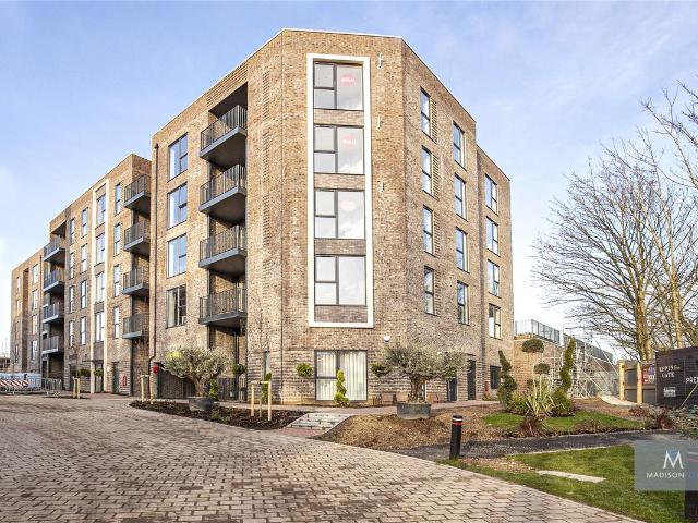Academy Way, Loughton, Essex IG10, 1 bed flat to rent, £1,700 pcm | PrimeLocation