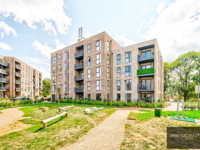 Academy Way, Loughton IG10, 3 bed flat to rent, £2,200 pcm | PrimeLocation