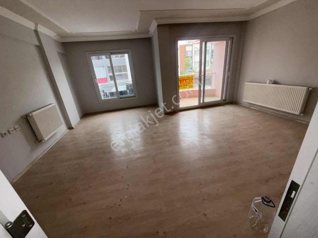 Acar Emlak'tan Muradıye 23 Nısan Parkı Civarı 3+1