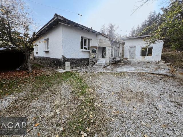 Acar Emlaktan Kızık Mah 2.450 M2 Arsa Üzeri Müstakil Ev Ve Ahır