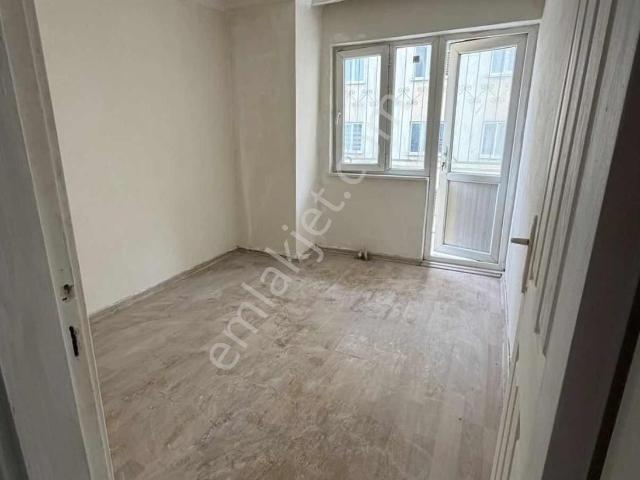 Acar Emlaktan Yeni Mah 8 Eylül Orta Okulu Civarı Satılık Daire
