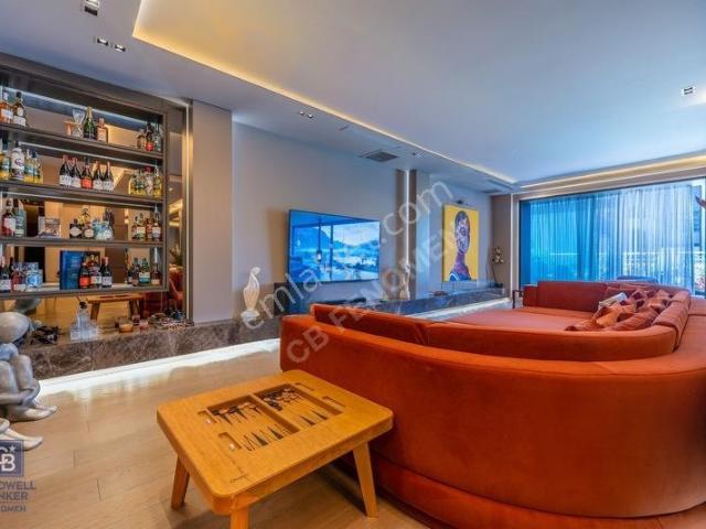 Acarkent'te Benzersiz Mimari | Tek Katlı Loft Penthouse Villa