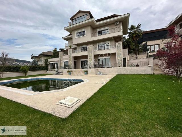 Acarkent'te Br Asansörlü Kiralık Villa