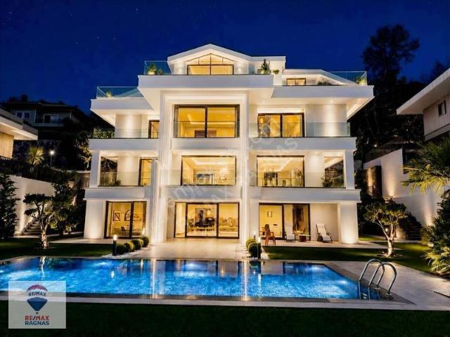 Acarkent'te Sıfırdan Revize Edilmiş Yüksek Konumlu Modern Villa