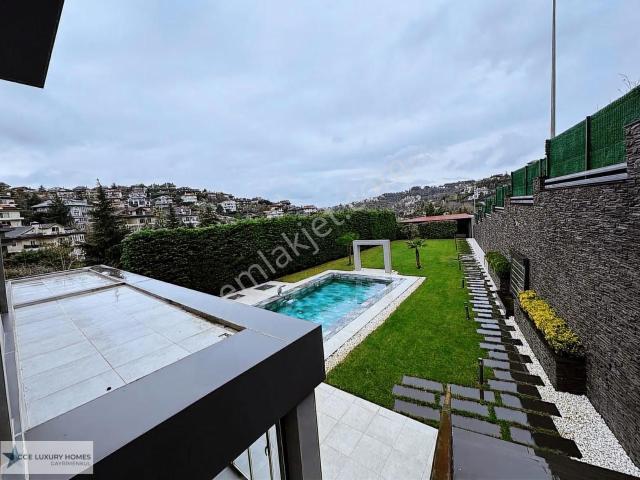 Acarkent'te Ticari/mesken Kullanımlı Lüks Kiralık Villa.