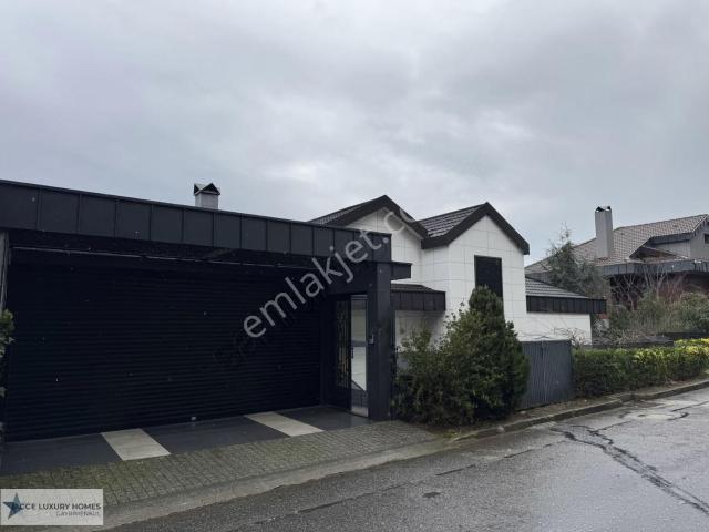 Acarkentte 900 M² Brüt, 1.200 M² Bahçeli, Ultra Lüks Villa