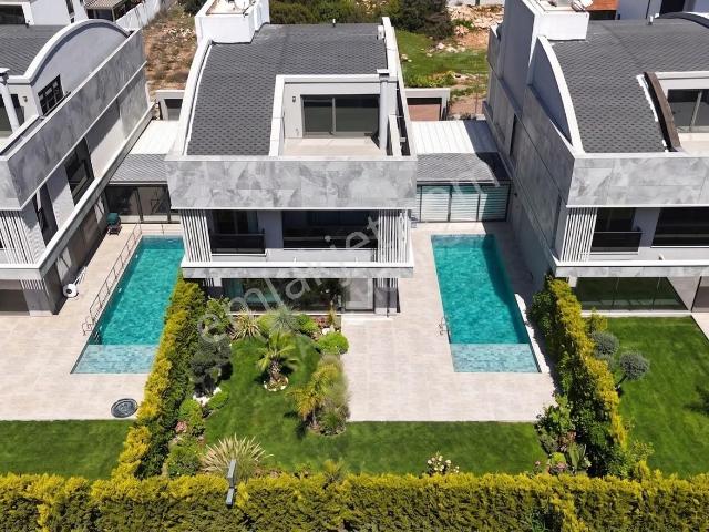 Acc Homes'tan Altınkale'de Asansörlü Satılık Lüks 6+1 Villa