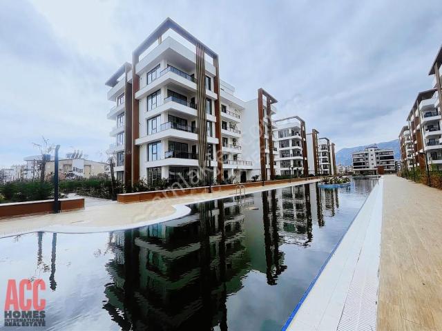 Acc Homes'tan Havuz Manzaralı Green Life Rengi Antalya 1+1