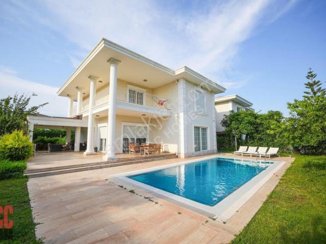 Acc Homes'tan Lara Hılls'te Eşyalı Kiralık Havuzlu 5+1 Villa