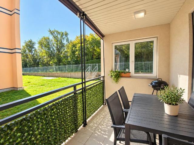 ACCOGLIENTE 4.5 LOCALI CON BALCONE E DOPPI SERVIZI A RIVERA