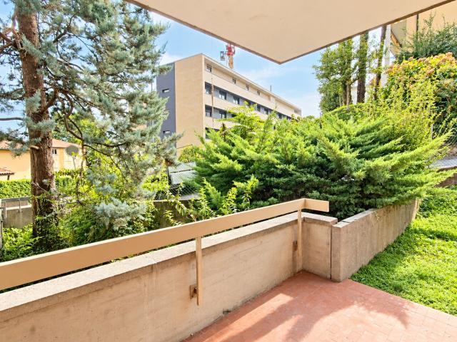ACCOGLIENTE 2.5 LOCALI CON GIARDINO