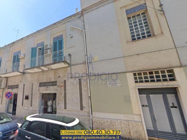Accogliente appartamento con terrazzino in locazione a Bisceglie