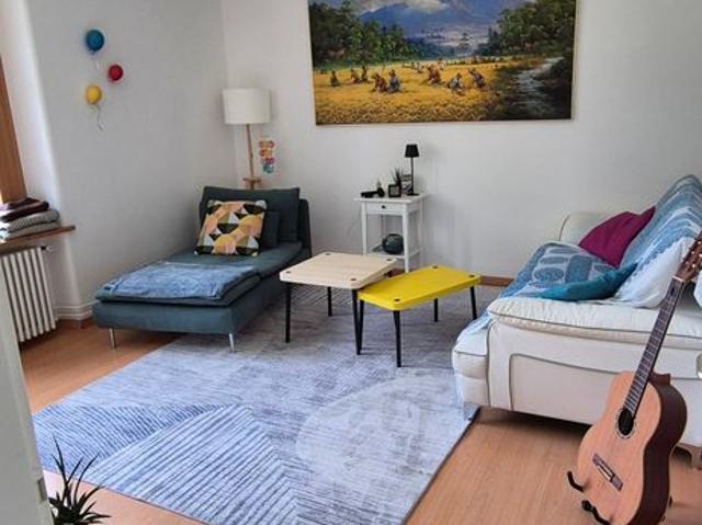 Accogliente appartamento a Breno con balcone e vista panoramica