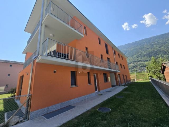 ACCOGLIENTE E MODERNO IN POSIZIONE SOLEGGIATA