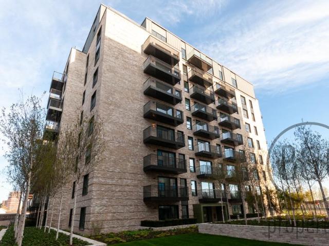 Accolade Avenue, The Green Quarter. 1 bed apartment to rent £1,500 pcm £346 pw