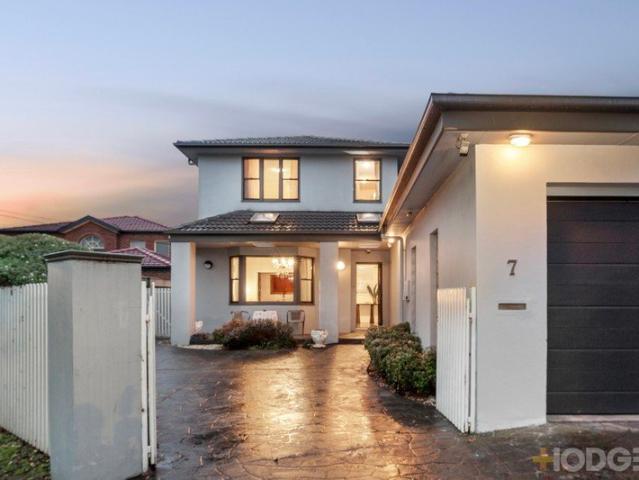 ACCOMMODATION, PRESENTATION & IDEAL LOCATION