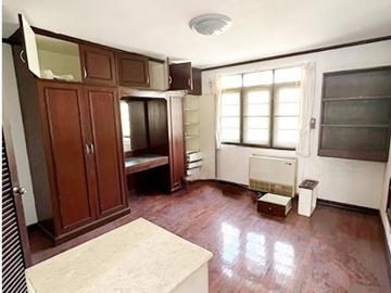 AccomA 3 BR Townhouse in Lumphini AA30203