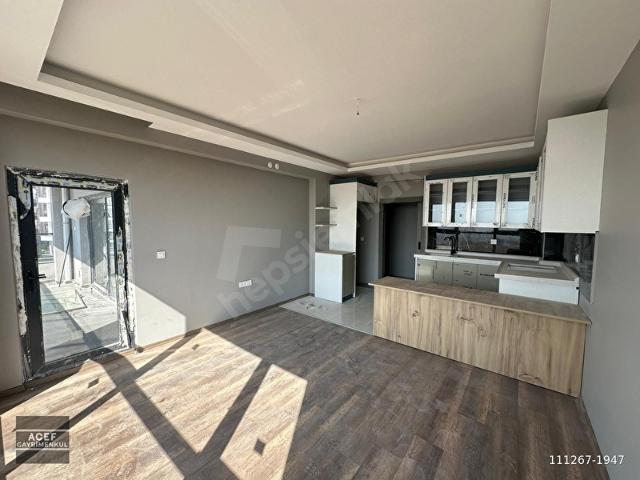 ACEF GYD2 BLOKLU SİTEDE MERKEZDE ÖN CEPHE 2+1 SATILIK DAİRE